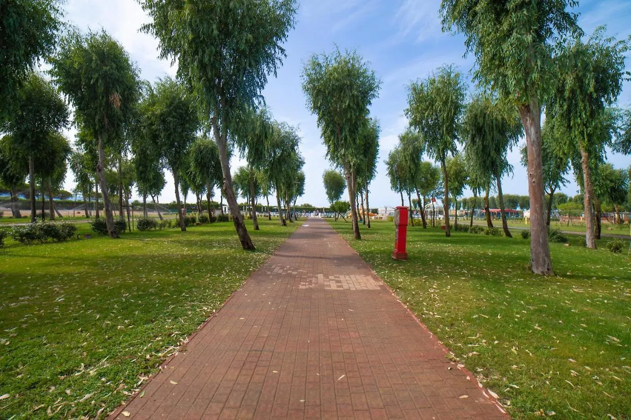 Camping Village Laguna Blu Fertilia Campsite